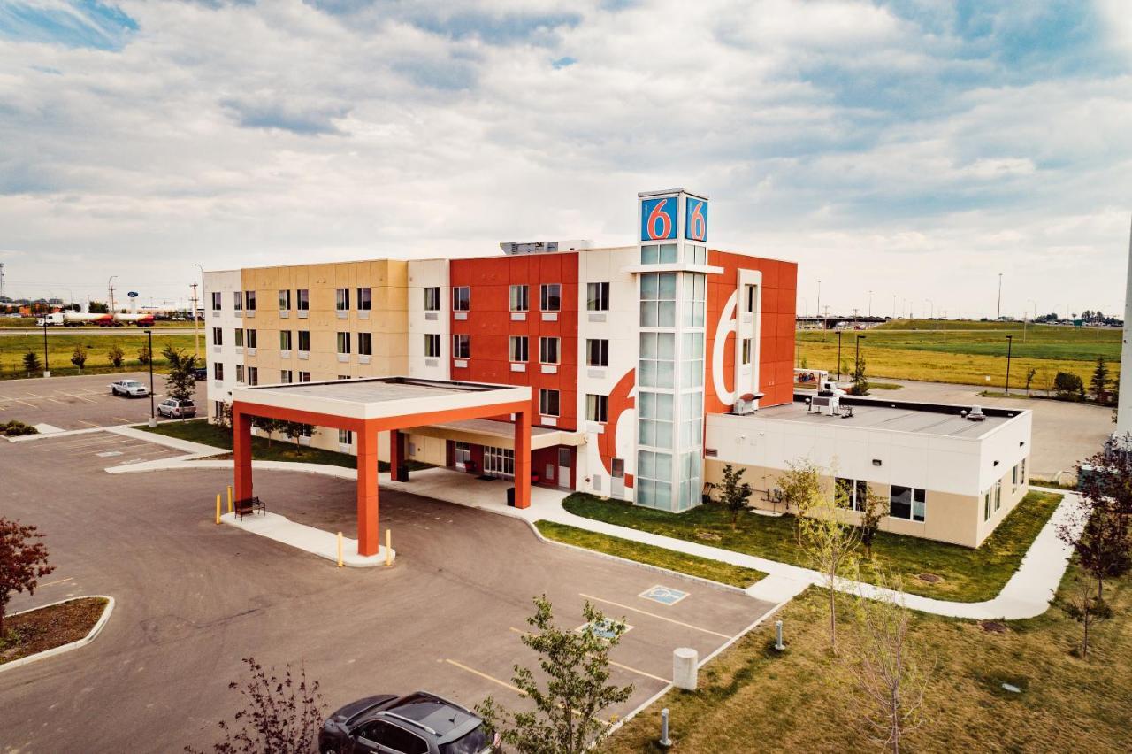 Motel 6 Airdrie Zewnętrze zdjęcie