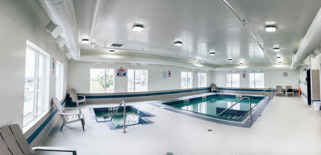 Motel 6 Airdrie Zewnętrze zdjęcie