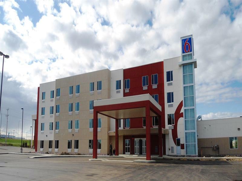 Motel 6 Airdrie Zewnętrze zdjęcie