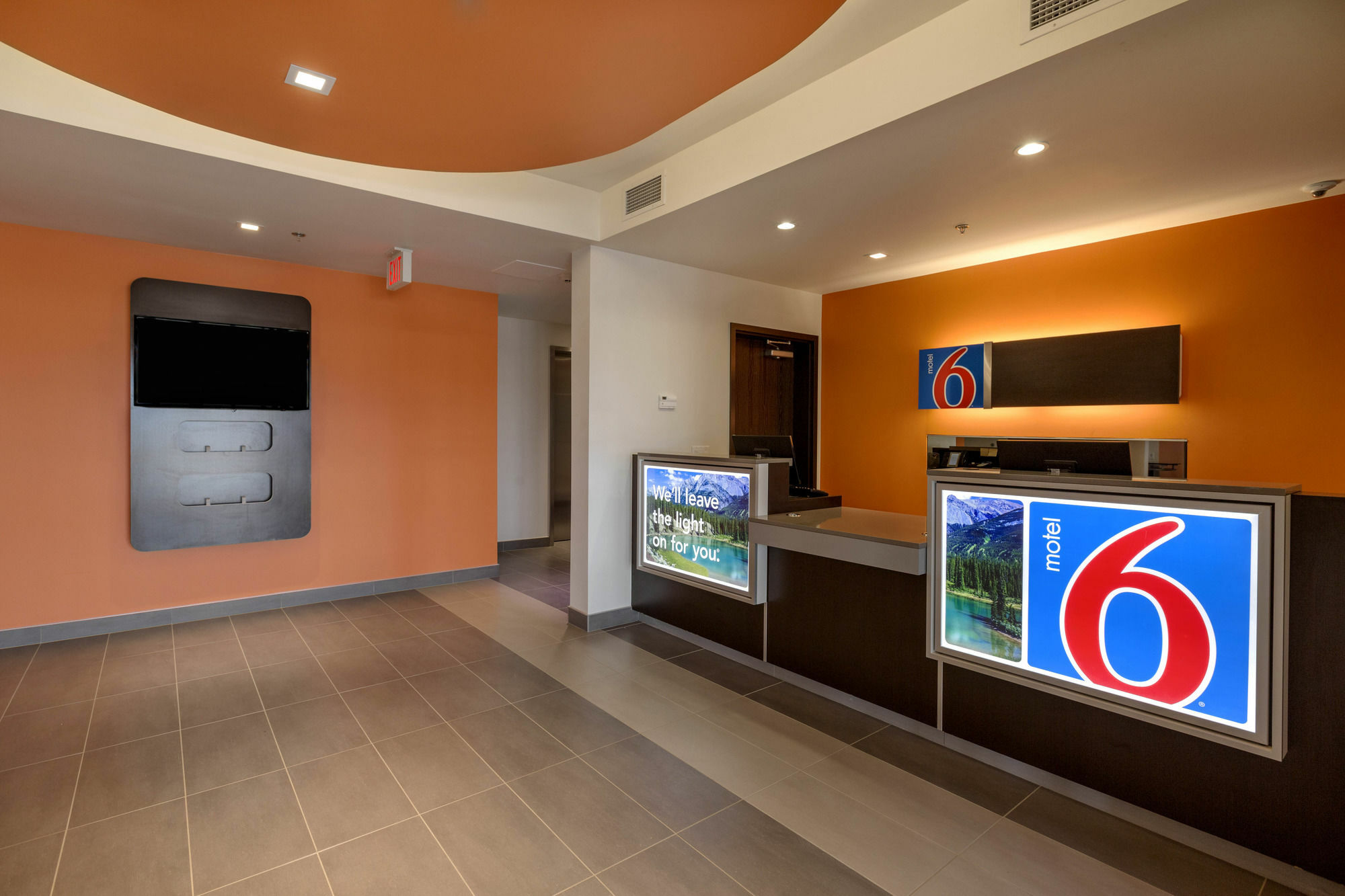 Motel 6 Airdrie Zewnętrze zdjęcie